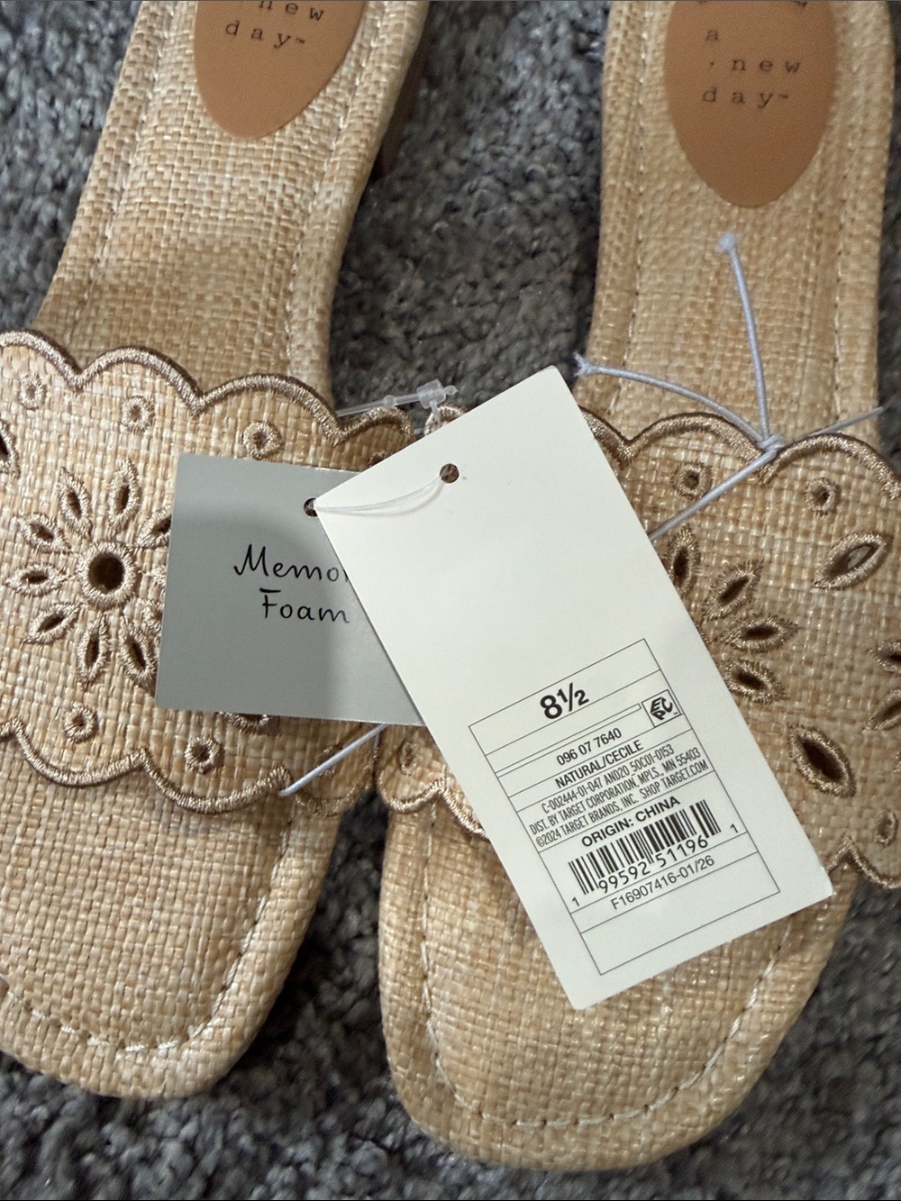 New with tags A New Day Nwt 8.5 Eyelet Rattan Slides boho vacation - Picture 3 of 7